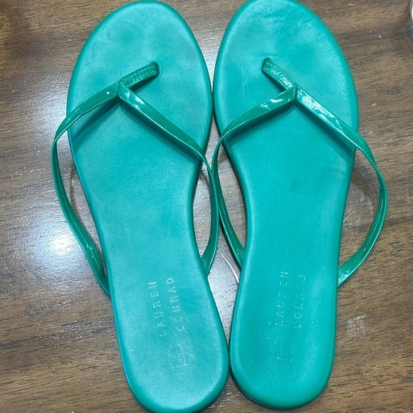 LC Lauren Conrad 3-Pair Flip Flop Bundle Size 8 - Picture 2 of 7
